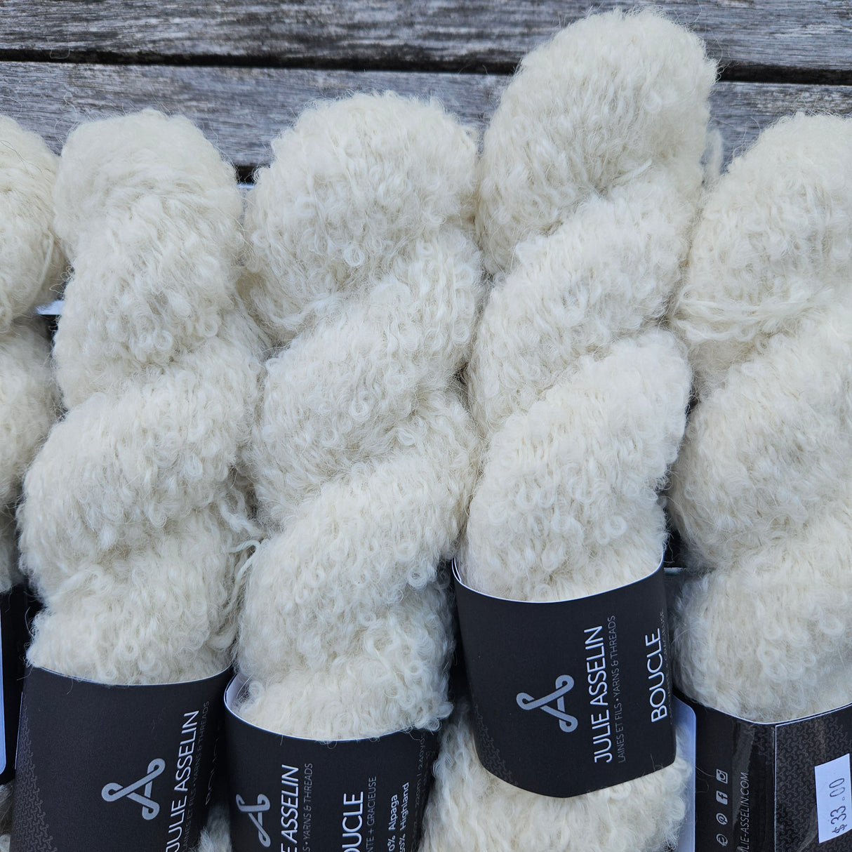 Julie Asselin | Boucle