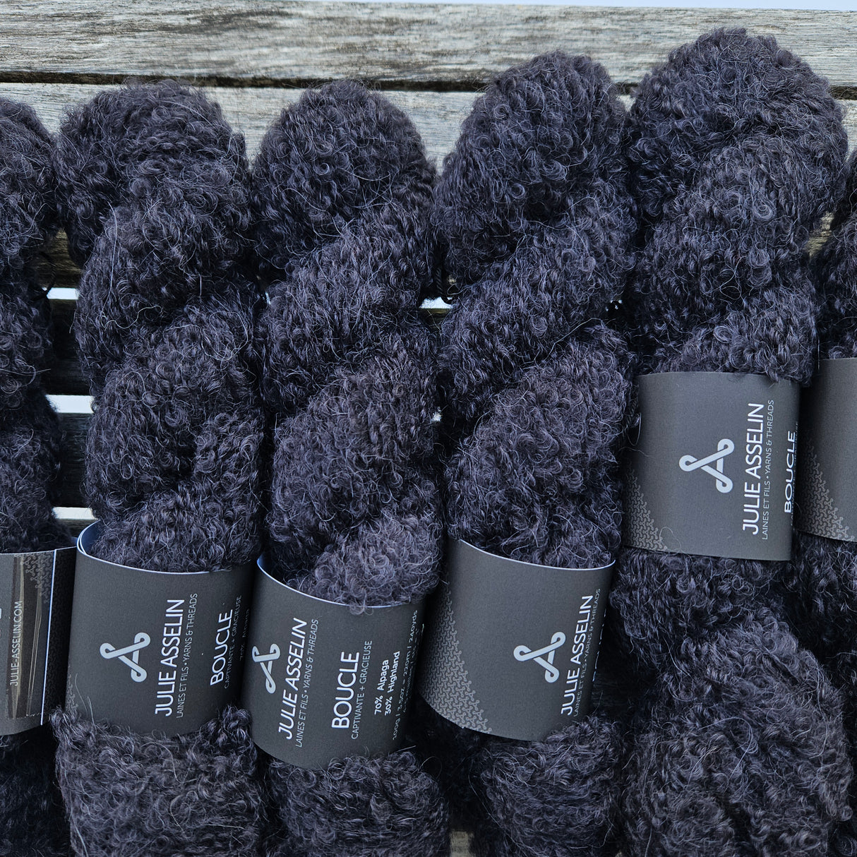 Julie Asselin | Boucle