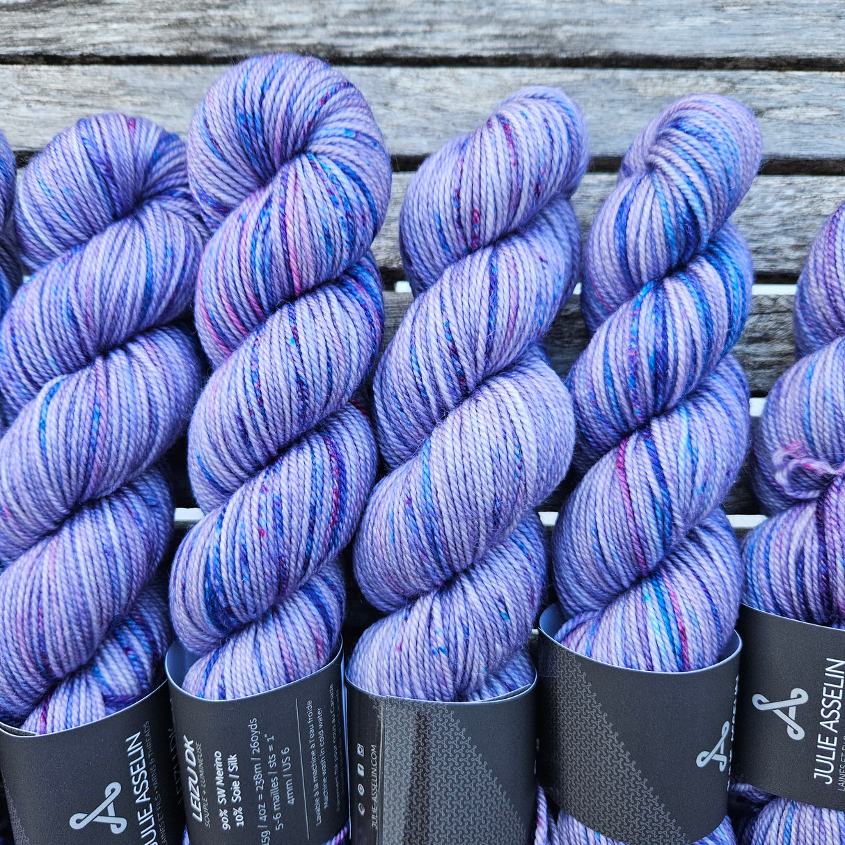 Julie Asselin | Leizu DK