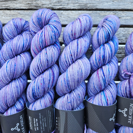 Julie Asselin | Leizu DK