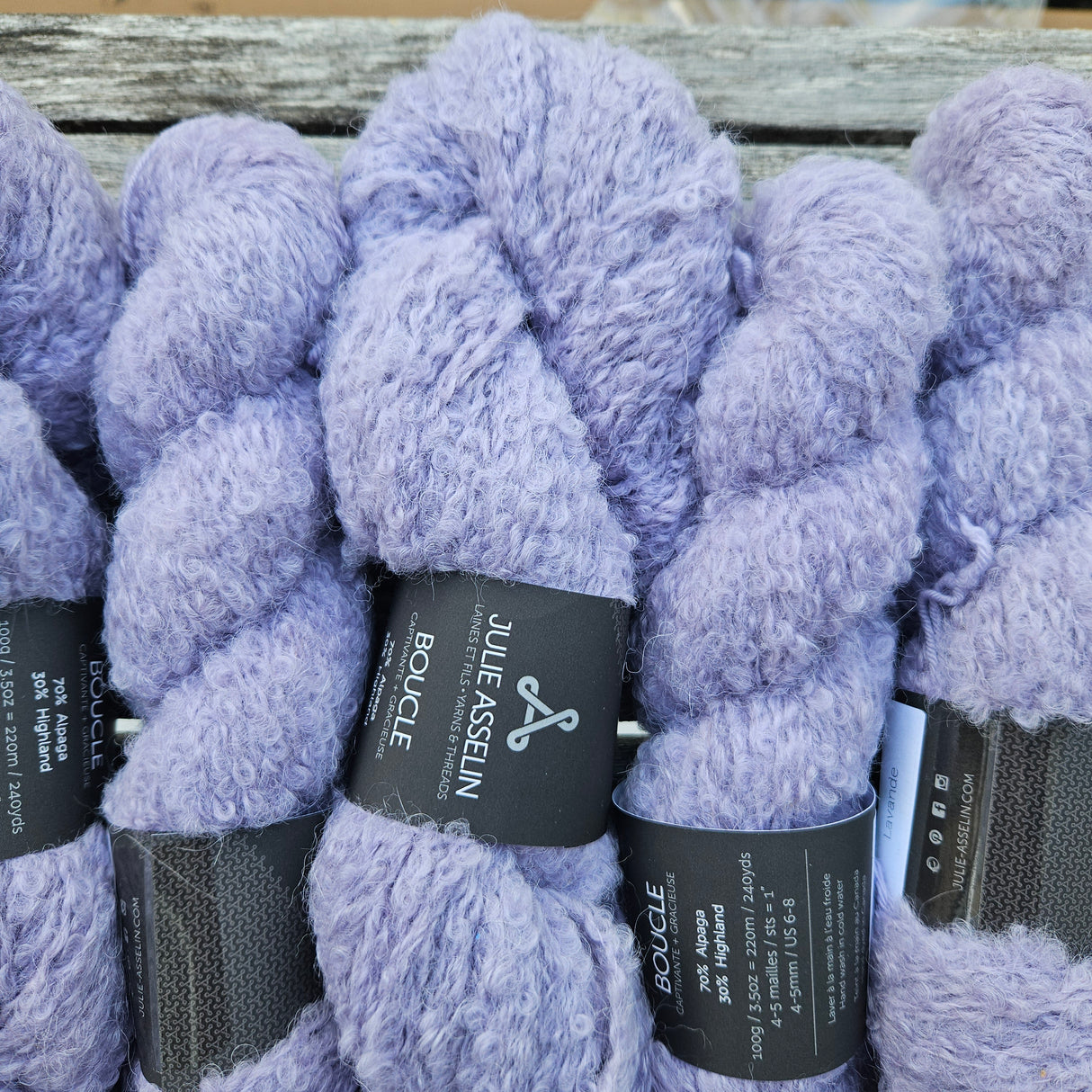 Julie Asselin | Boucle