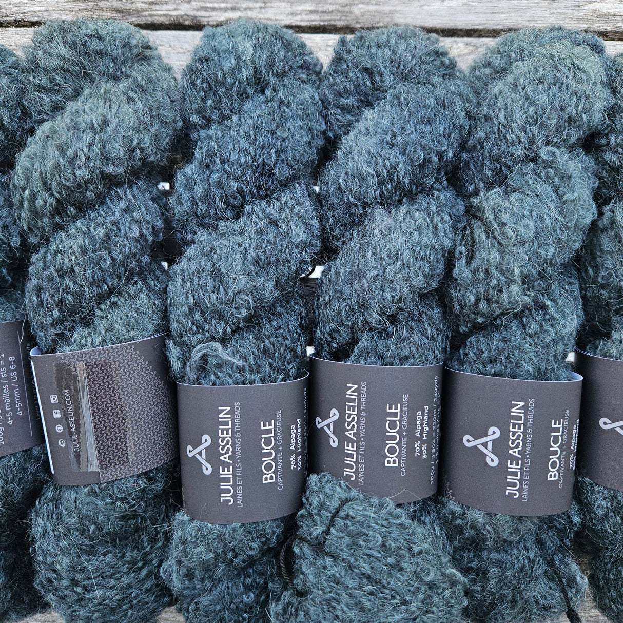 Julie Asselin | Boucle