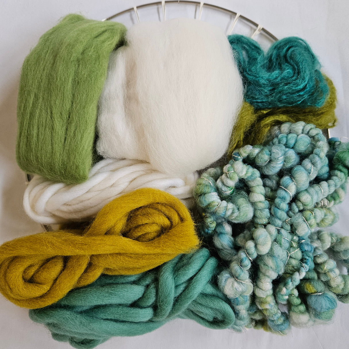 Simply Fibre by Nicole | Circular Weaving Kits | Medium 10"