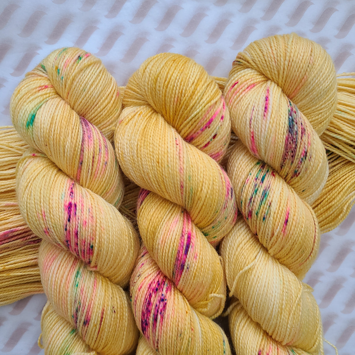 **SALE** Campfiber Yarns | Vibrant 80/20