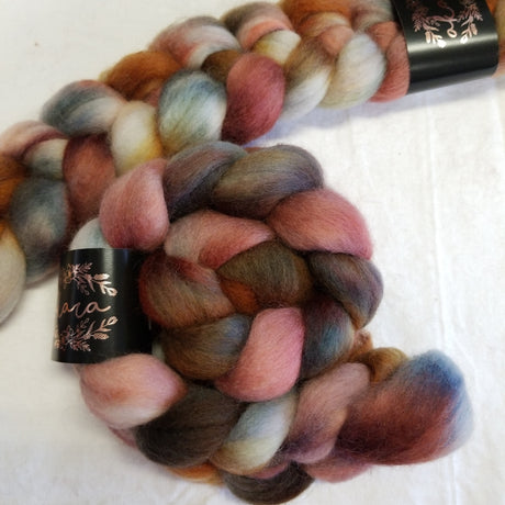 Akara Yarns | Falkland Fibre