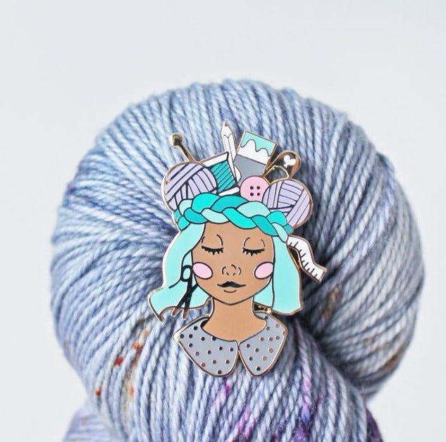 Twill & Print | Craft Queen Pin